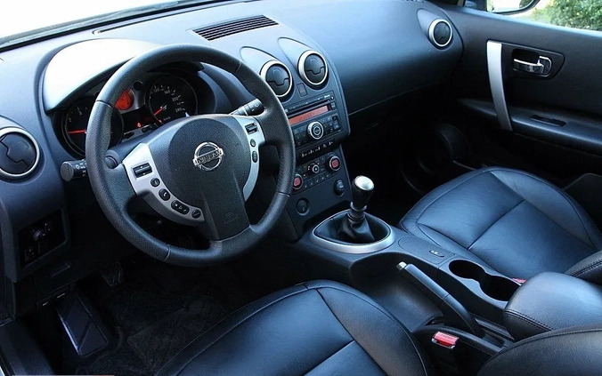 Nissan Qashqai cena 19200 przebieg: 211000, rok produkcji 2008 z Iława małe 172